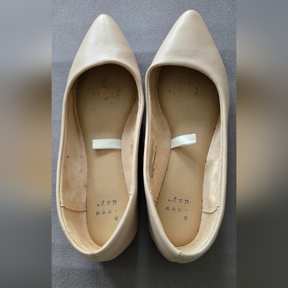 Cream colored flats - A New Day - Size 6.5